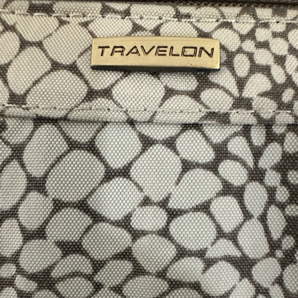 Travelon RFID Blocking Snakeskin Zip Around Wristlet Wallet Clutch - Picture 2 of 11